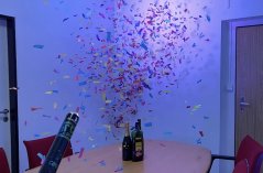 Párty konfety vystreľovacie 60 cm, červené