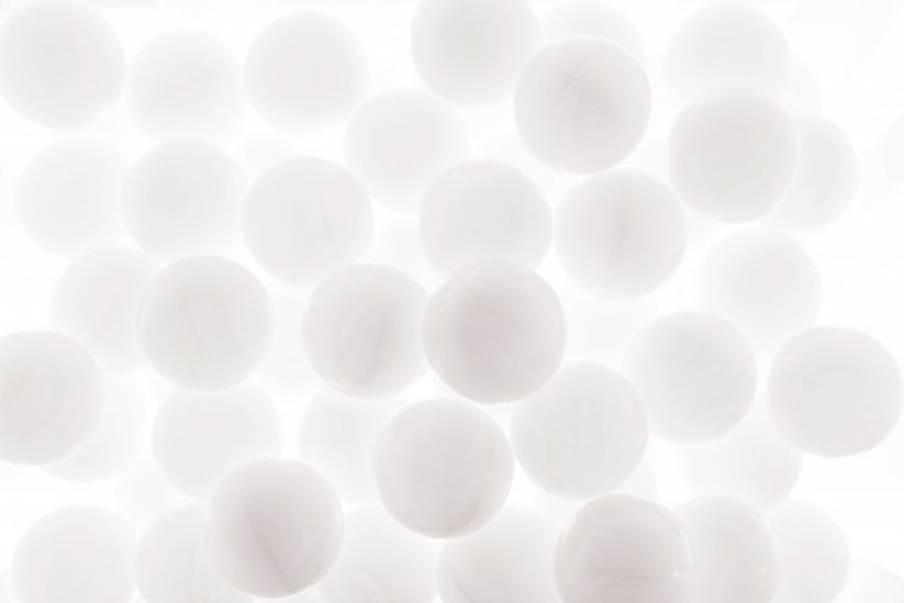 Plastové BÍLÉ míčky do bazénku (500 ks), kuličky