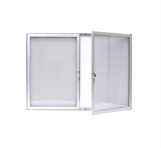 Dvojkrídlová vitrína na stojnách - Hloubka: 4 cm, Rozmer: V 70,5 × Š 105 cm (8x A4)