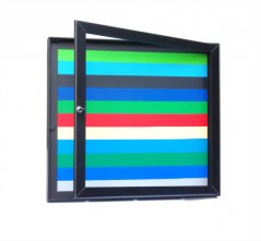 Jednokřídlá vitrína (otevírání do strany) barevné pozadí