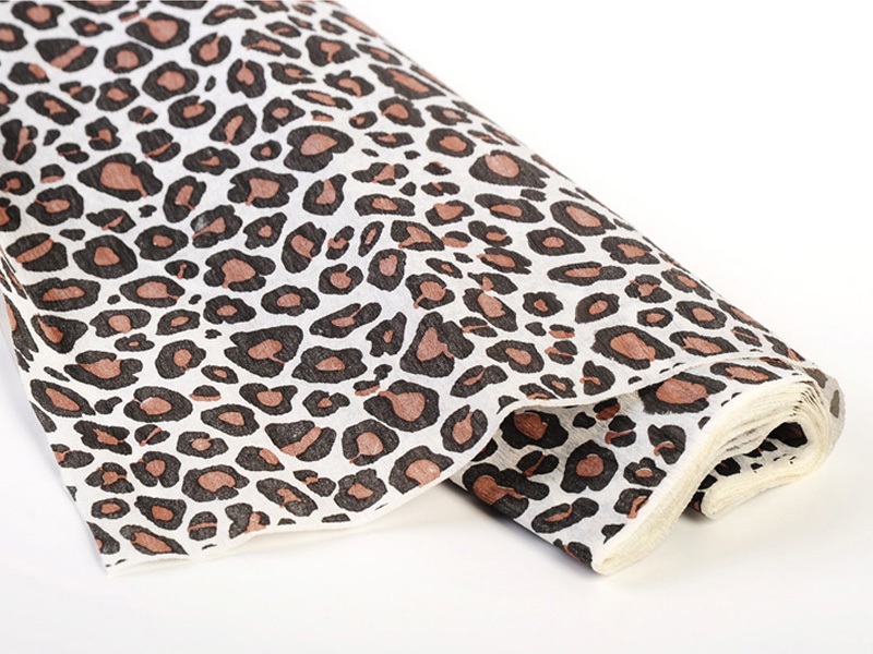 Hladký hodvábny papier s leopardím vzorom